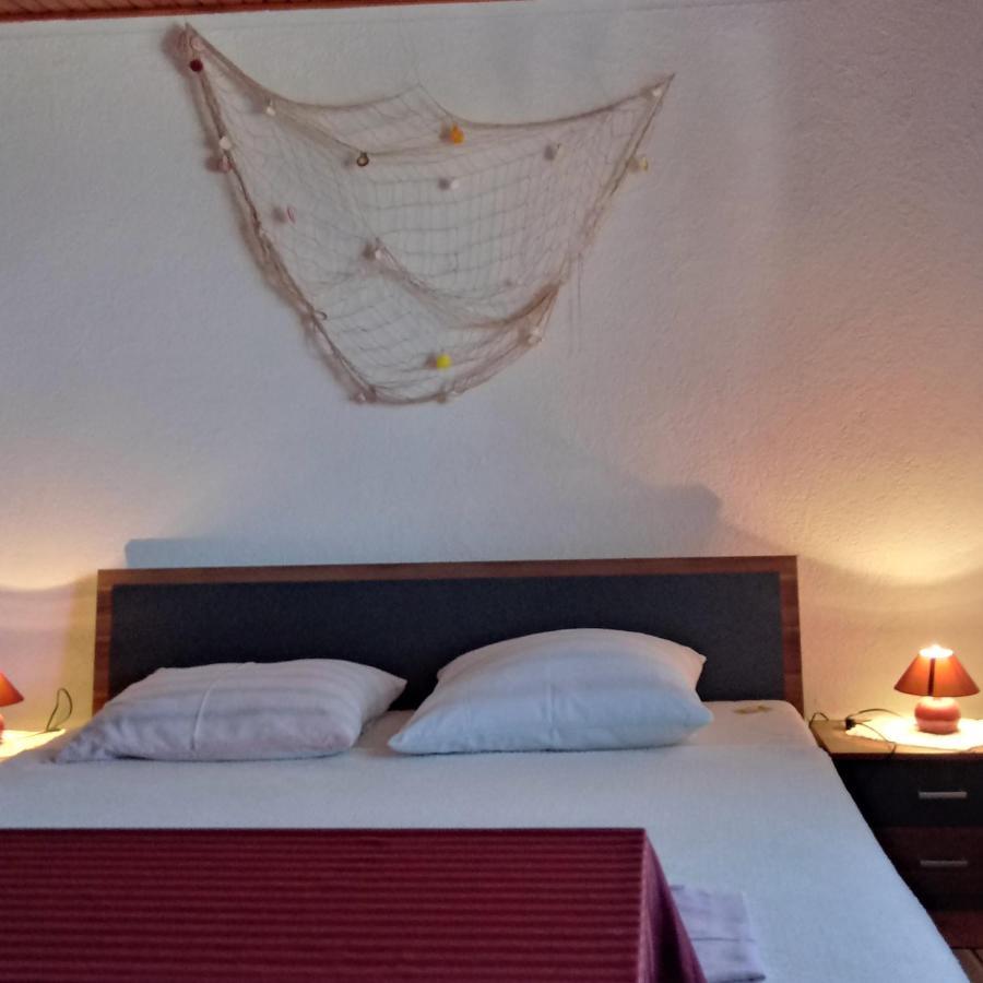 Mikola Apartment Сен Екстериор снимка